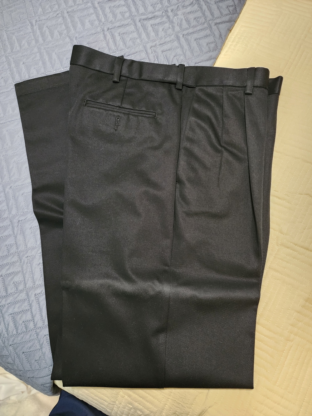 Classic Fit Haggar Black Pleated Dress Pants